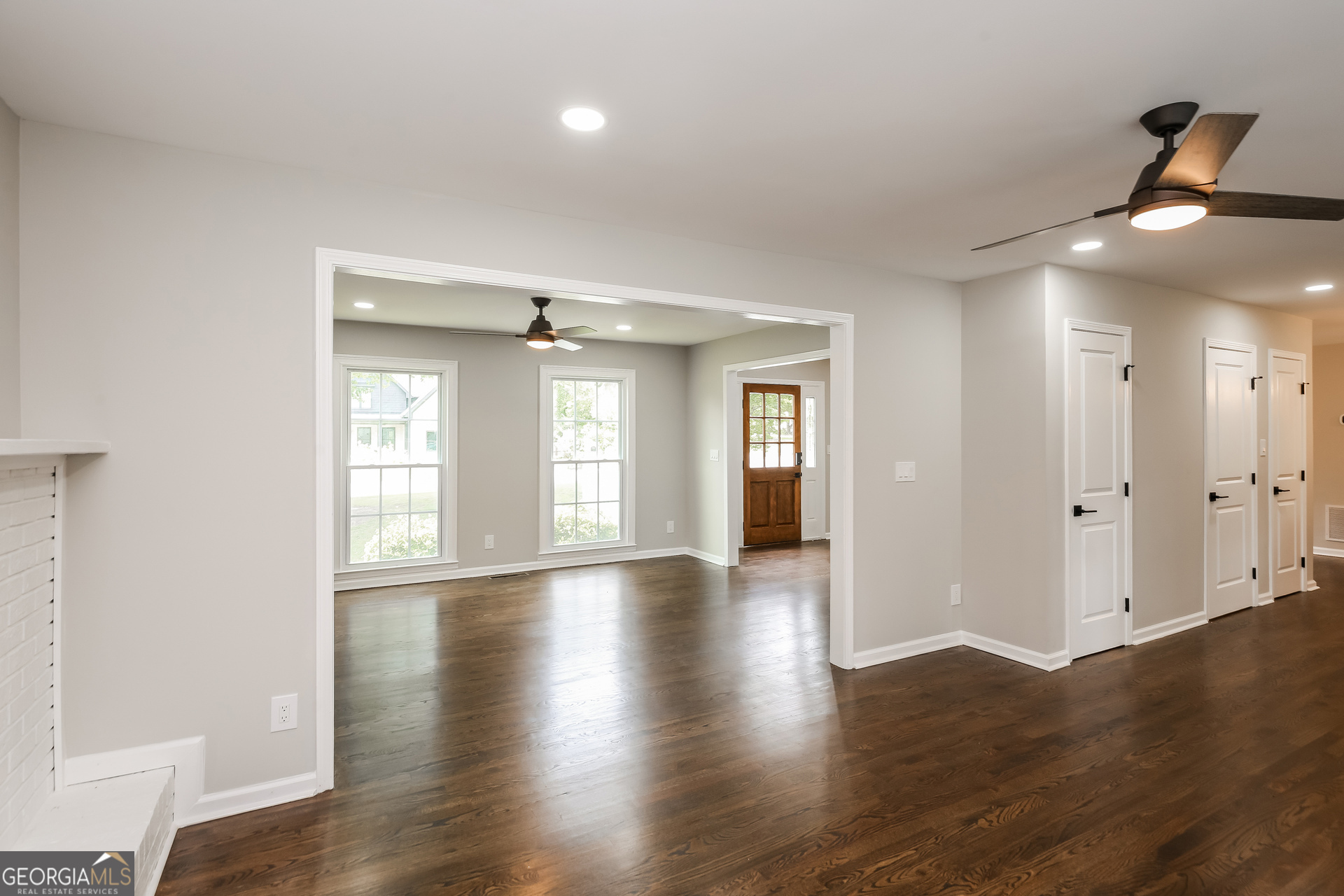 INDIAN HILLS - Residential Lease