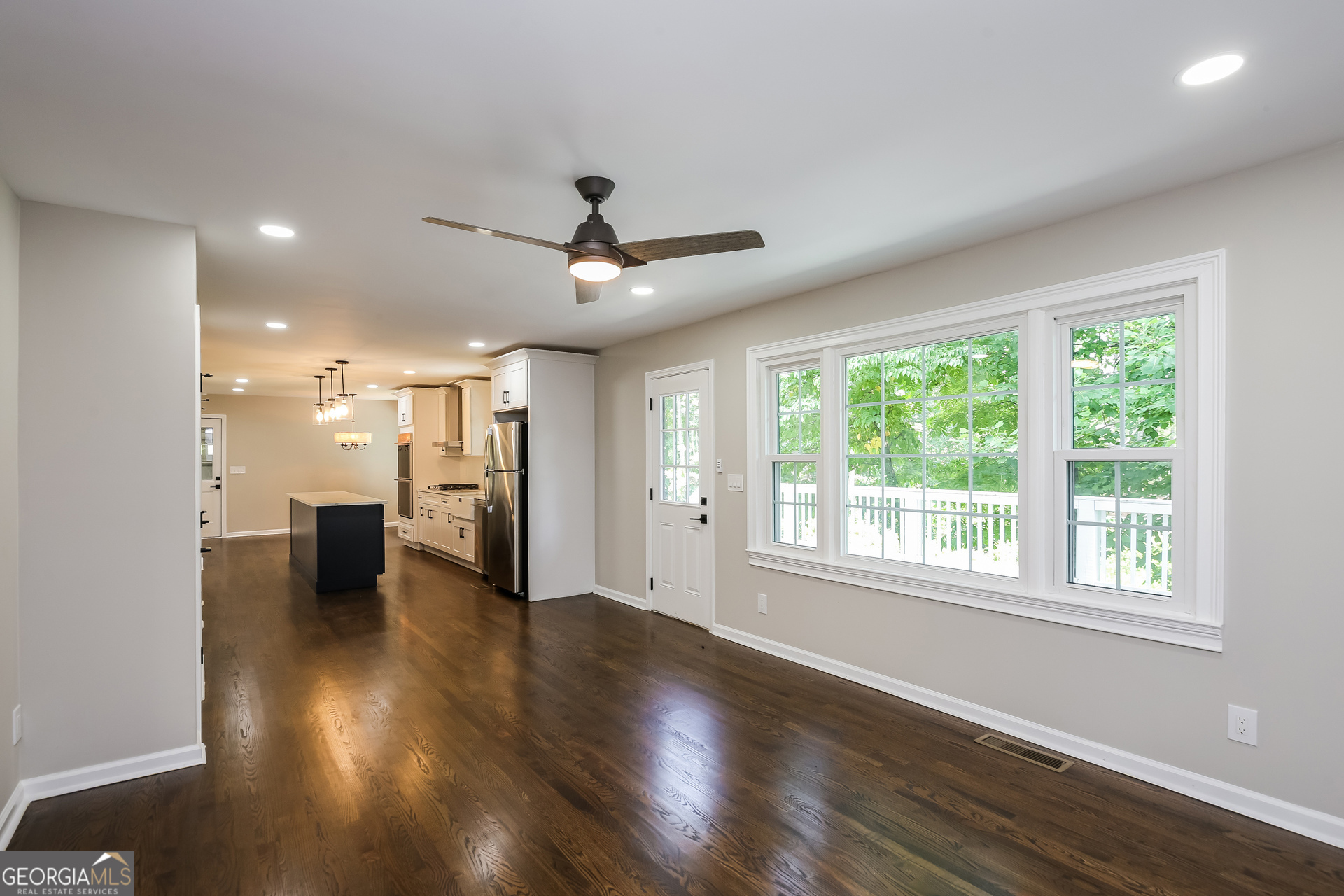 INDIAN HILLS - Residential Lease