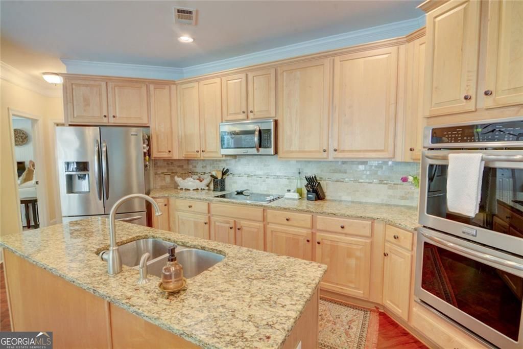 3660 Highcroft CIR NW