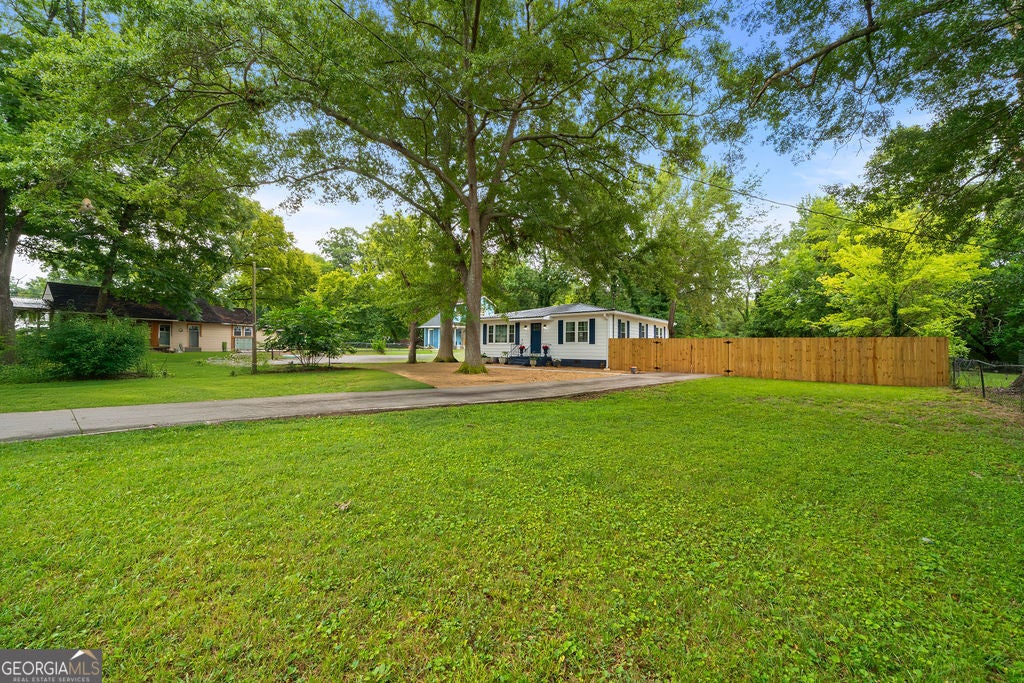 10 Clover ST SW