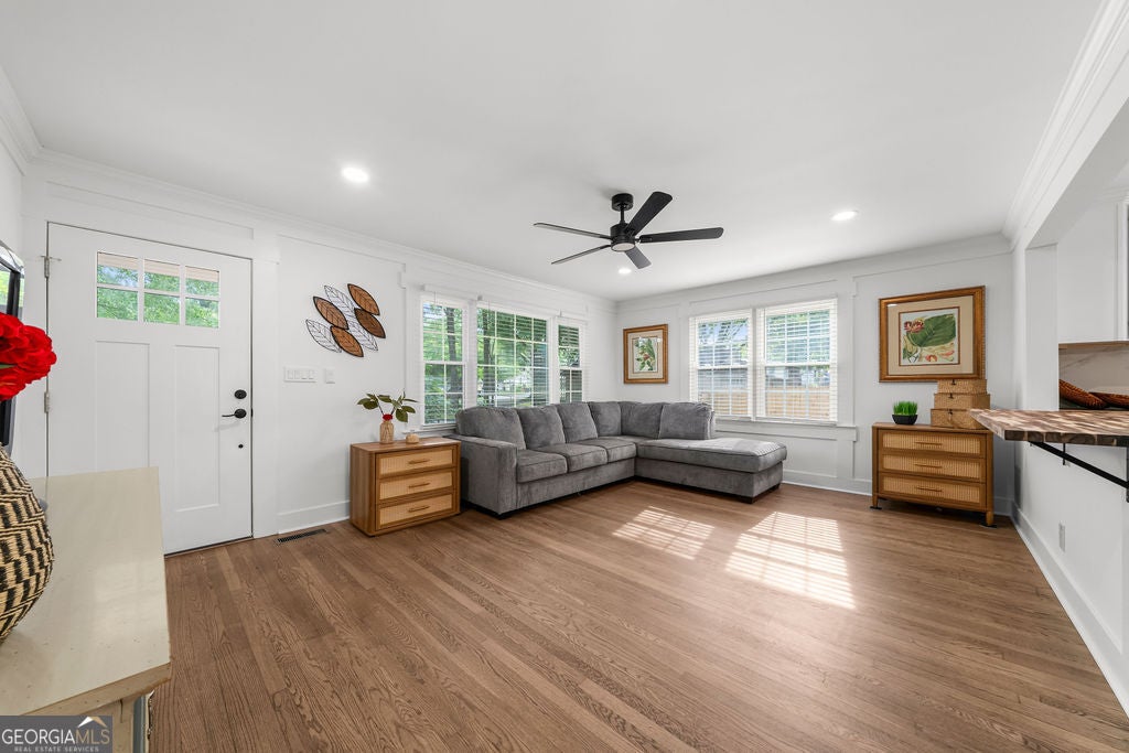 10 Clover ST SW