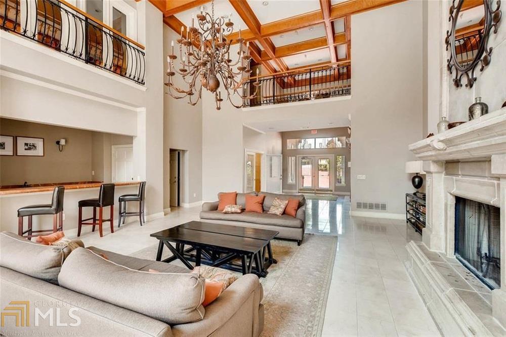 Peachtree Place - Residential Lease