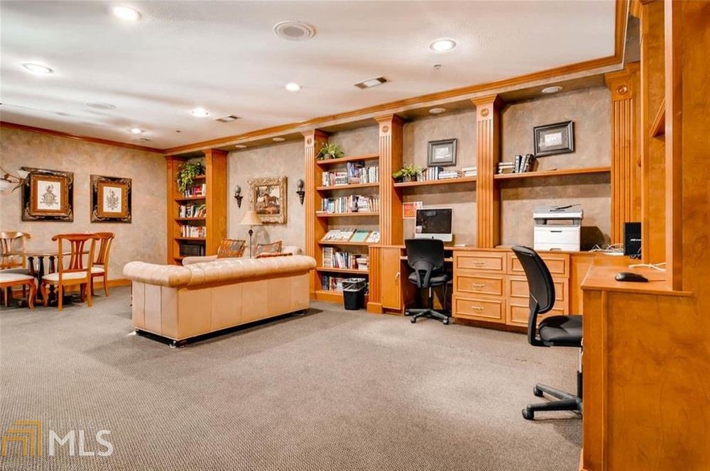 Peachtree Place - Residential Lease