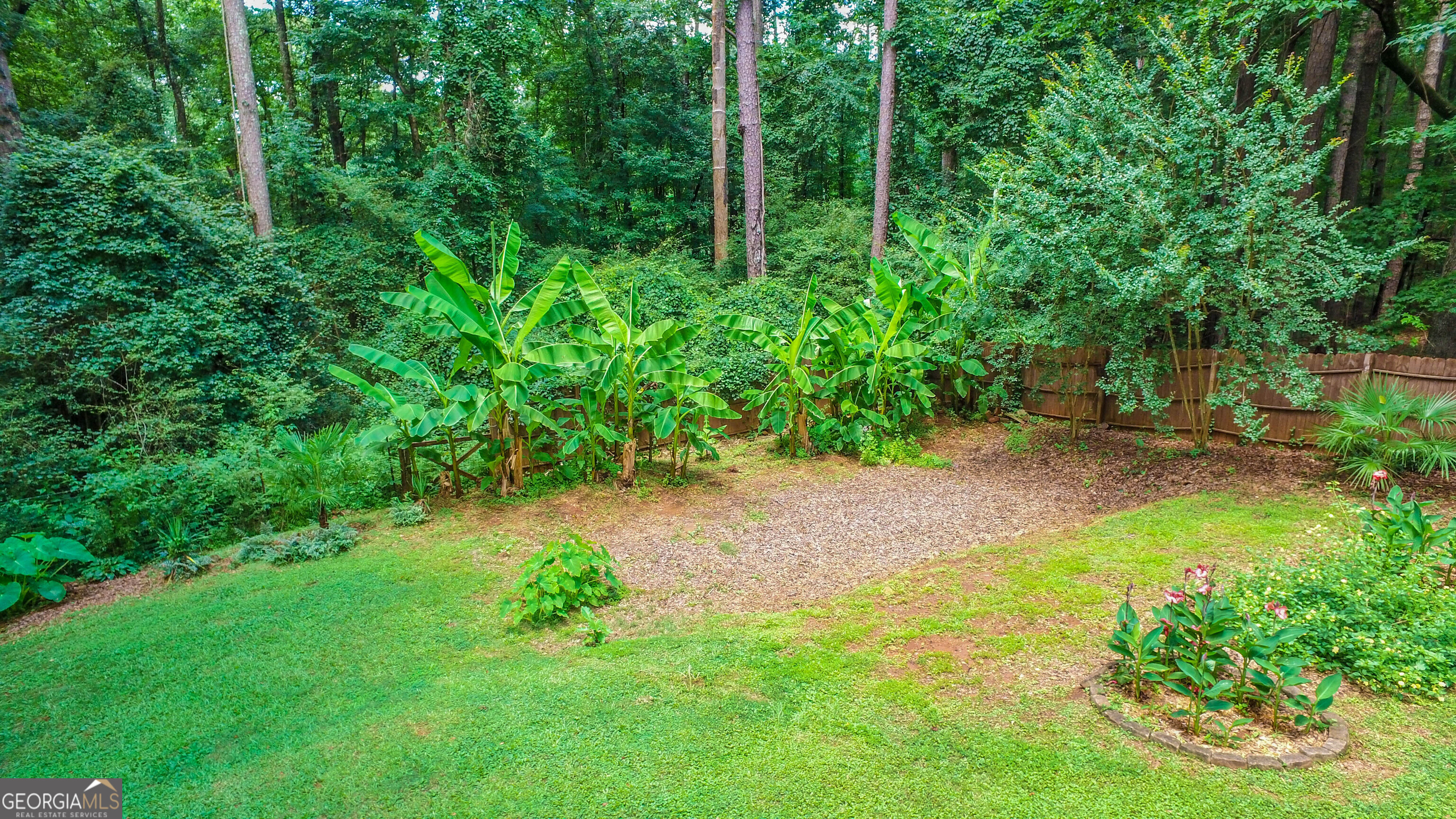 Newnan, Georgia 30265, United States, 5 Bedrooms Bedrooms, ,3 BathroomsBathrooms,Residential,Active,164632