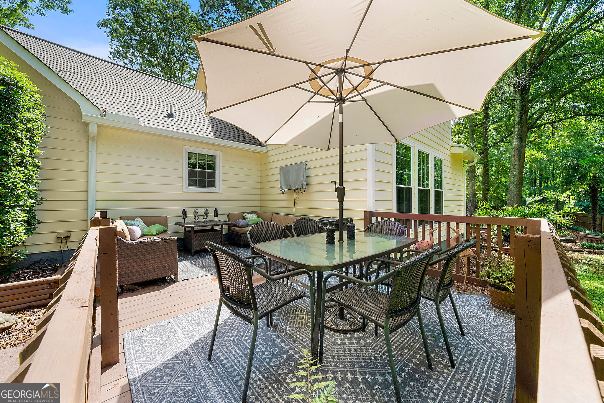 Newnan, Georgia 30265, United States, 5 Bedrooms Bedrooms, ,3 BathroomsBathrooms,Residential,Active,164632