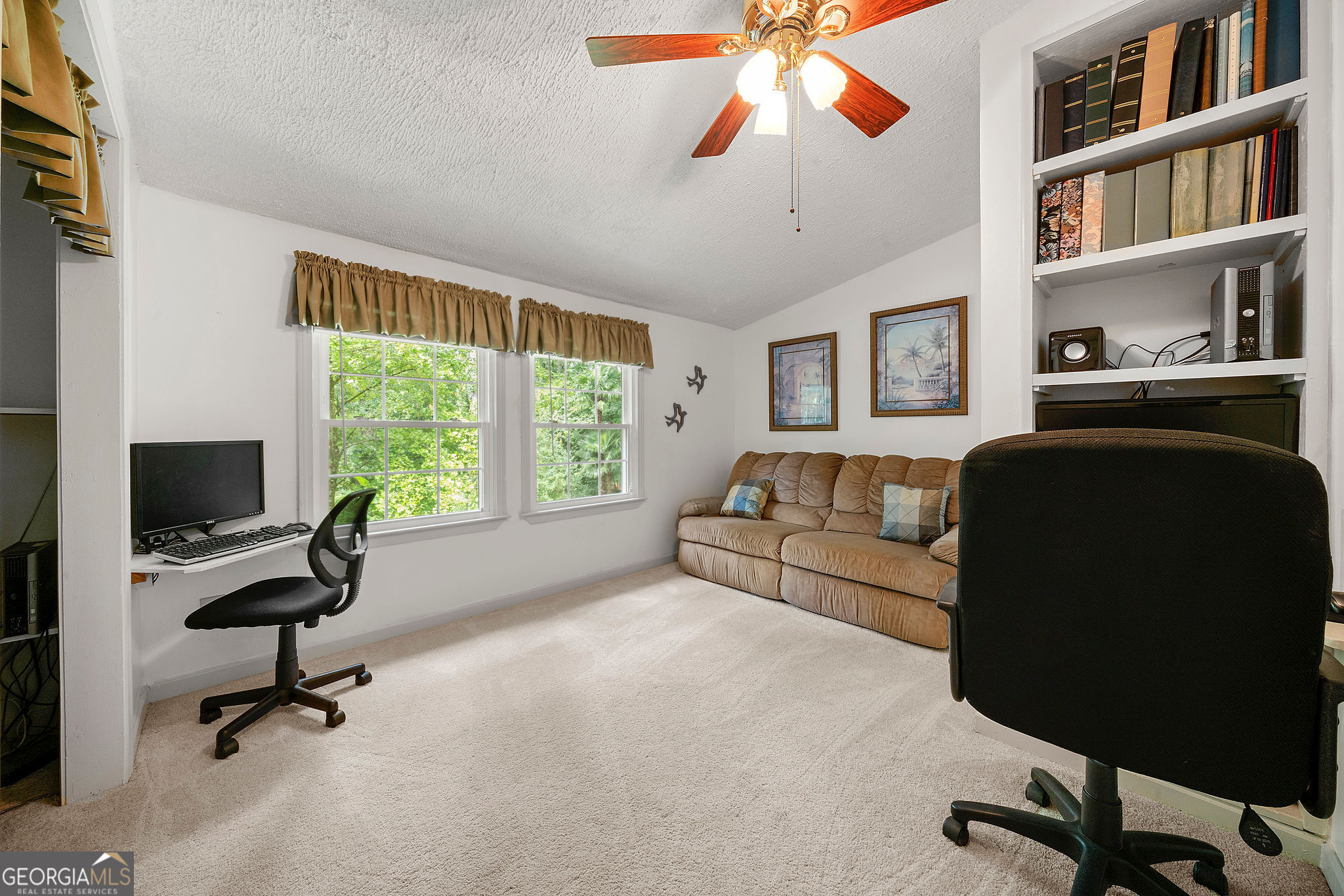 Newnan, Georgia 30265, United States, 5 Bedrooms Bedrooms, ,3 BathroomsBathrooms,Residential,Active,164632