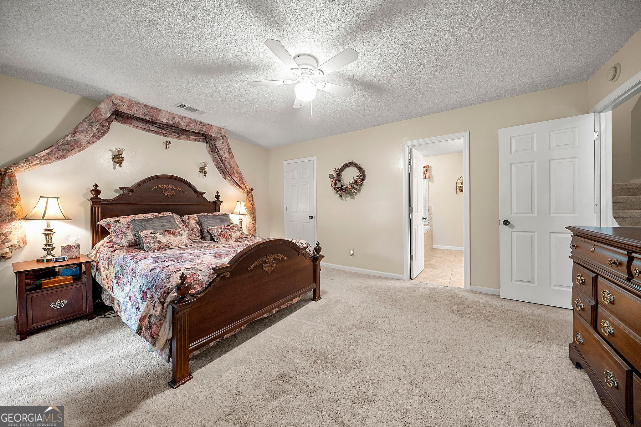 Newnan, Georgia 30265, United States, 5 Bedrooms Bedrooms, ,3 BathroomsBathrooms,Residential,Active,164632