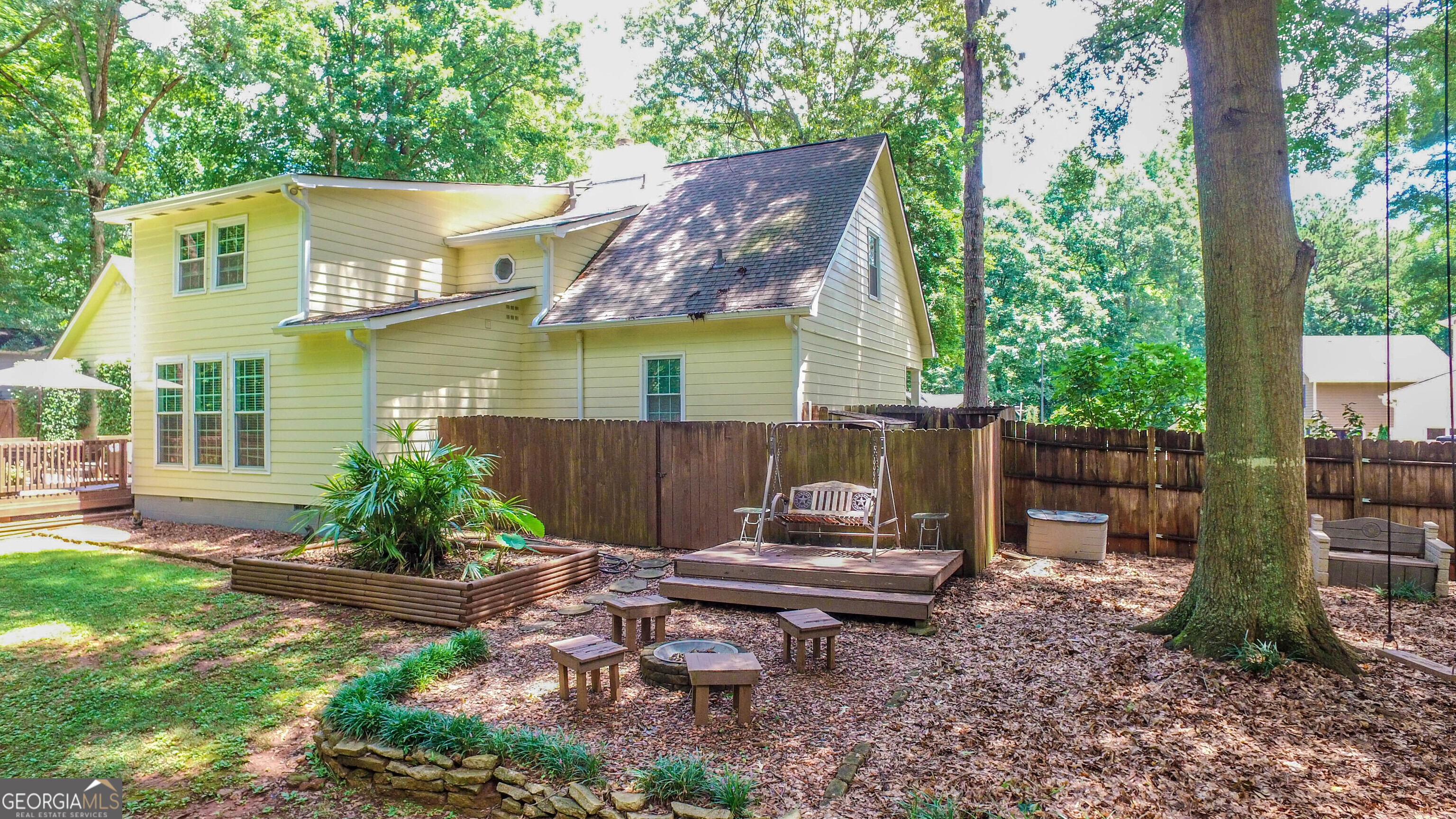 Newnan, Georgia 30265, United States, 5 Bedrooms Bedrooms, ,3 BathroomsBathrooms,Residential,Active,164632