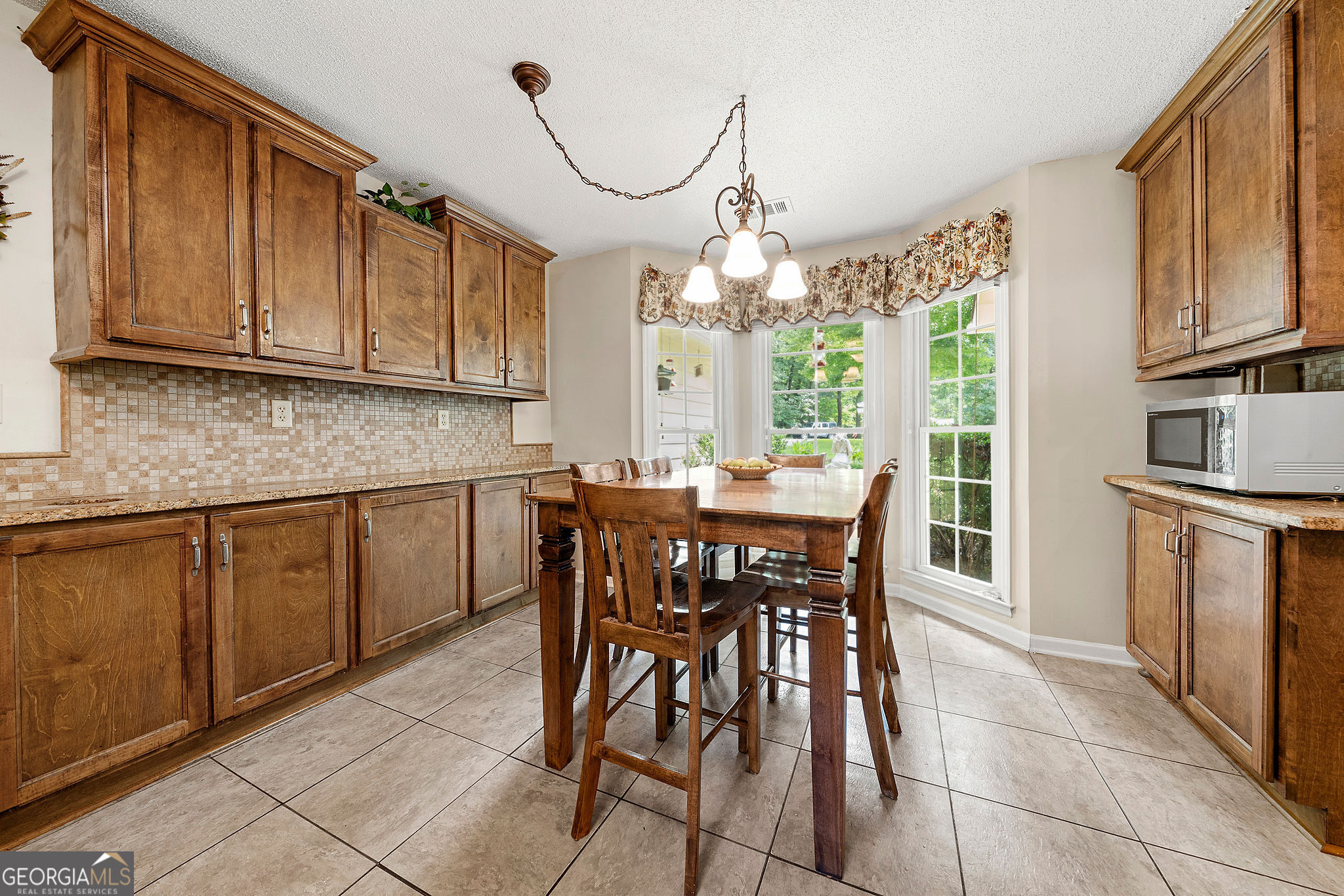 Newnan, Georgia 30265, United States, 5 Bedrooms Bedrooms, ,3 BathroomsBathrooms,Residential,Active,164632