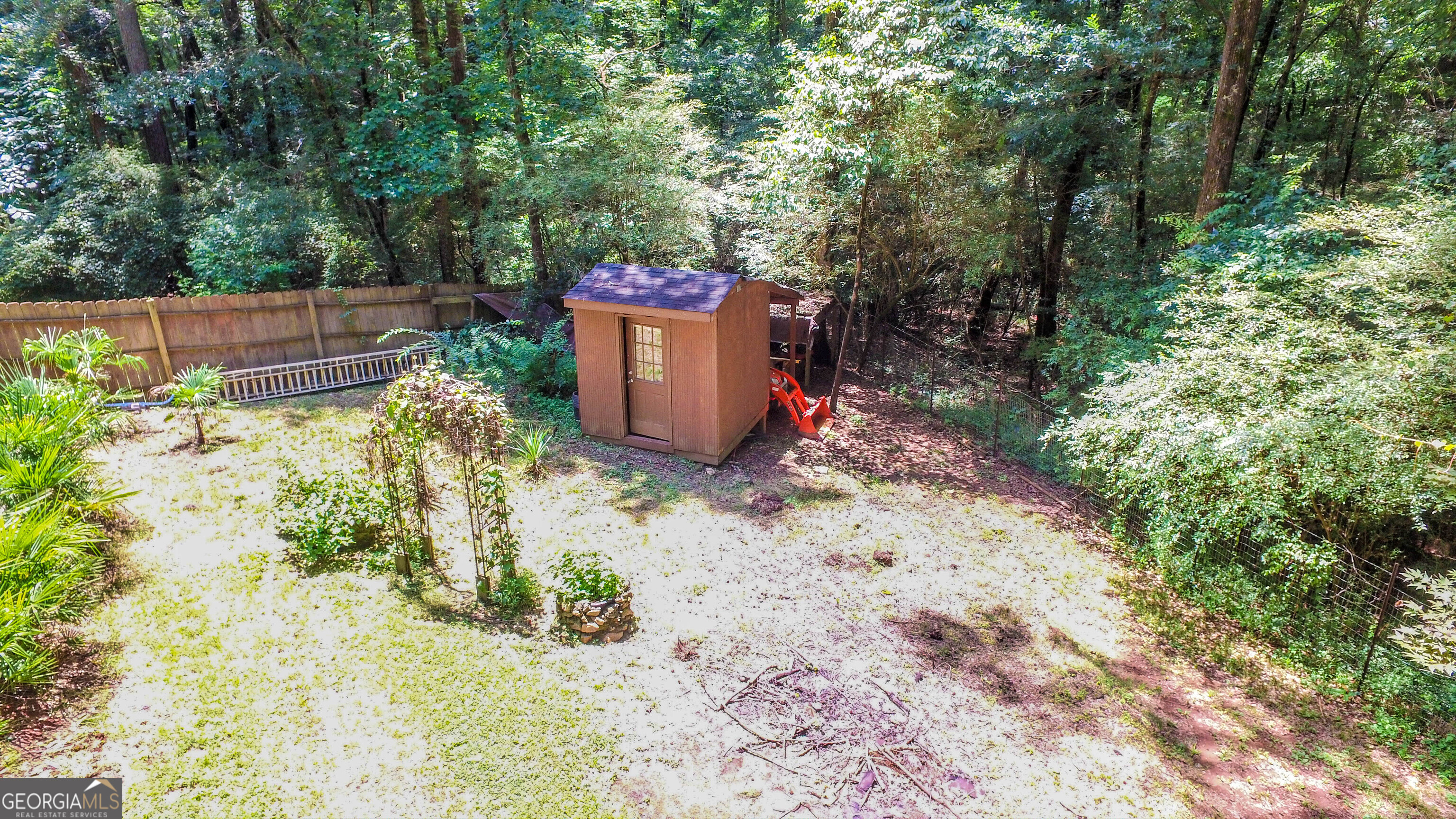 Newnan, Georgia 30265, United States, 5 Bedrooms Bedrooms, ,3 BathroomsBathrooms,Residential,Active,164632