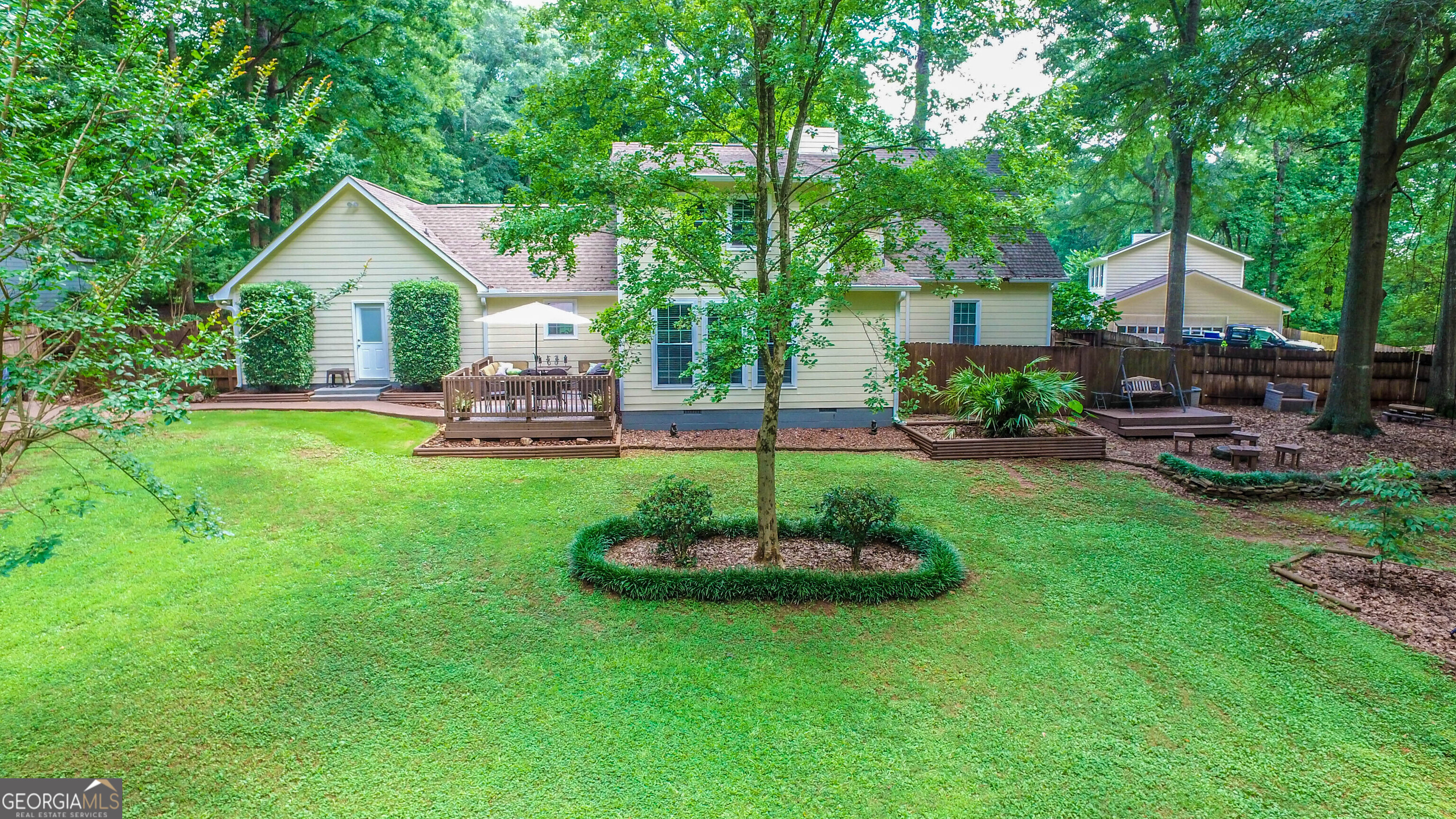 Newnan, Georgia 30265, United States, 5 Bedrooms Bedrooms, ,3 BathroomsBathrooms,Residential,Active,164632