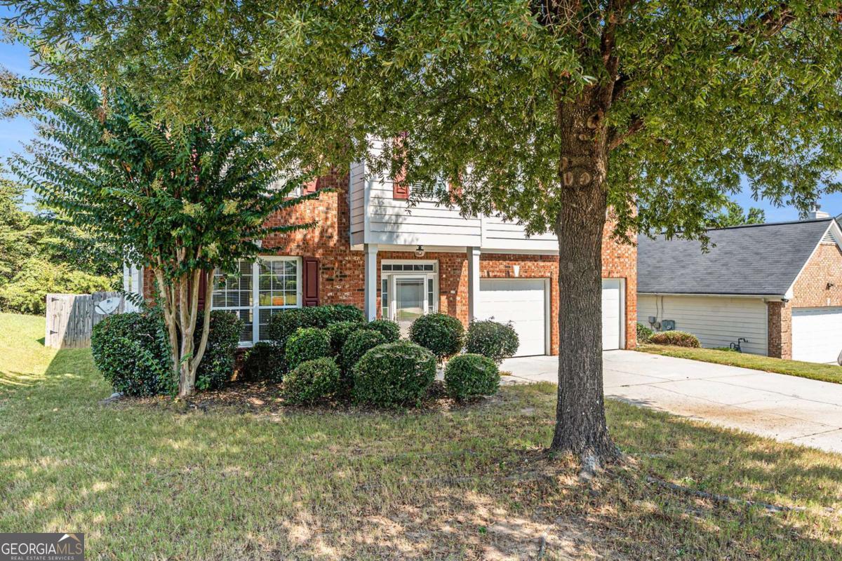 3184 Elmwood CT