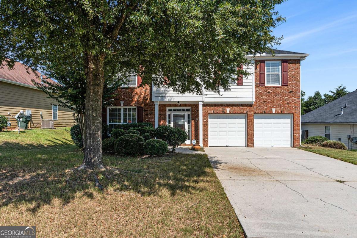 3184 Elmwood CT