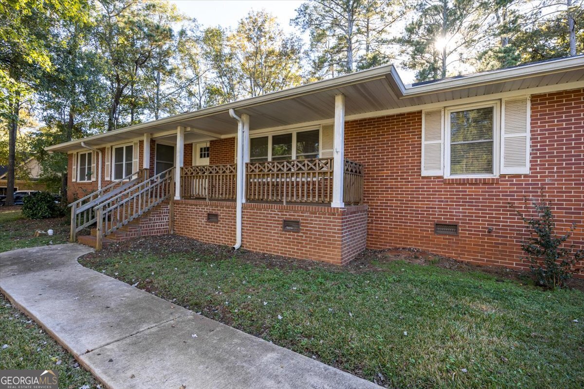84 Hillsdale RD