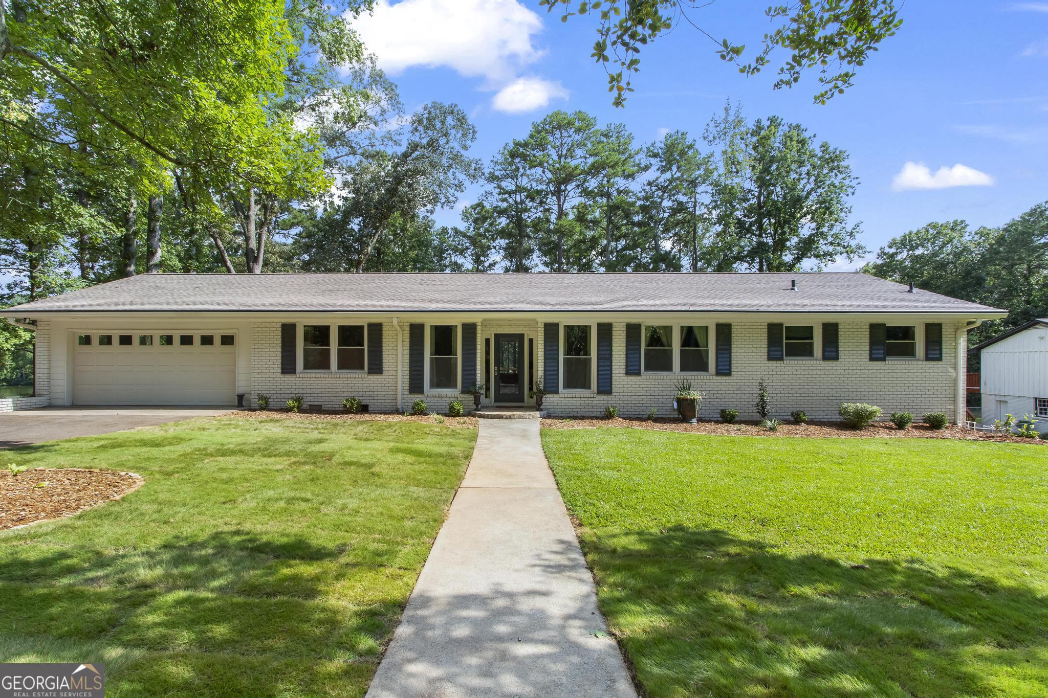 1673 Clearview DR NW