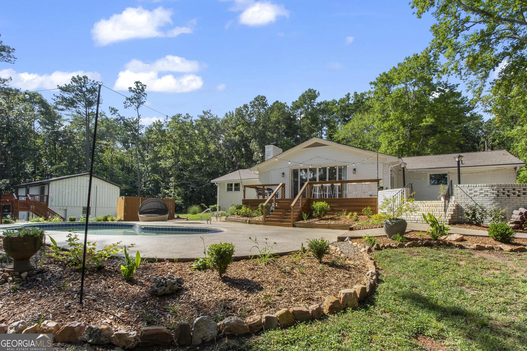 1673 Clearview DR NW