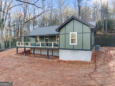 1410 Skylake RD Sautee Nacoochee GA 30571