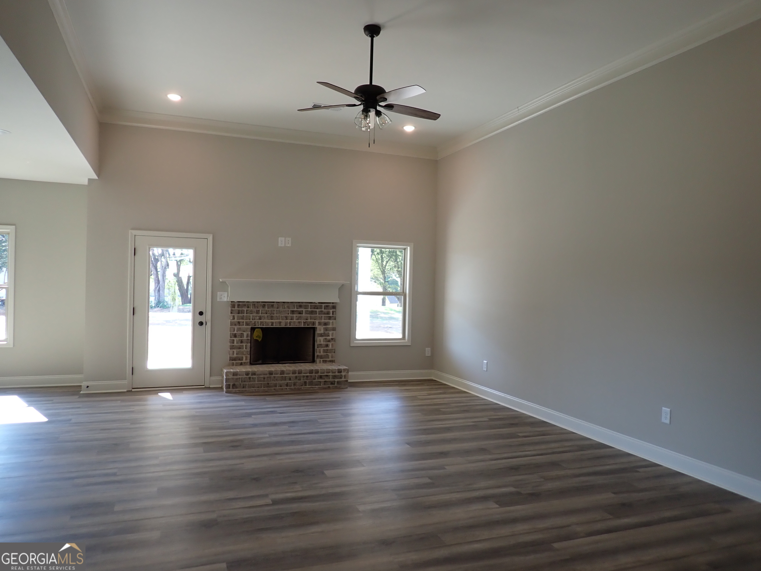 280 Camden Loop