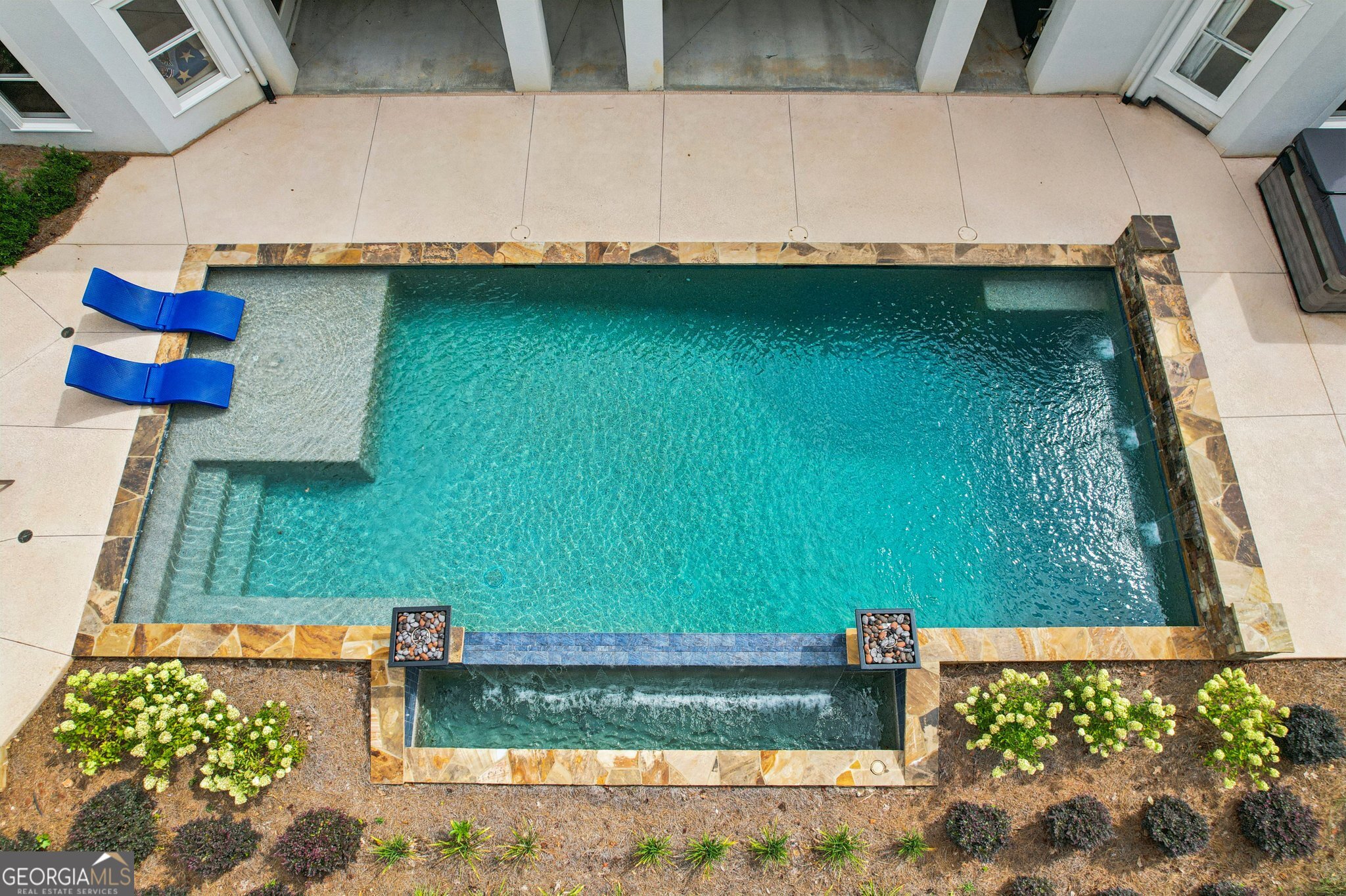 109 Peninsula DR