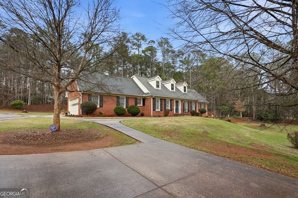 Photo of 2077 Honey Creek Road SW, Conyers, GA 30094 (MLS # 10708337)