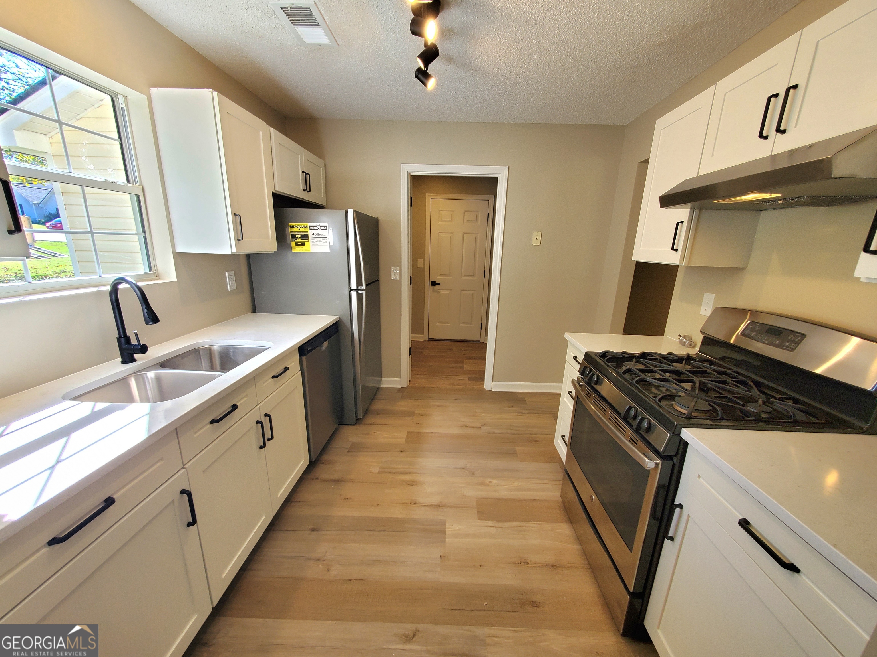 72 W Sellers ST
