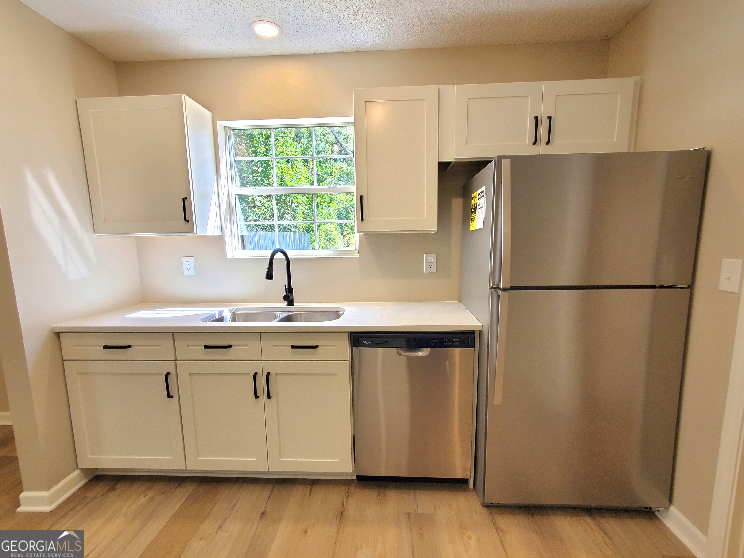 72 W Sellers ST