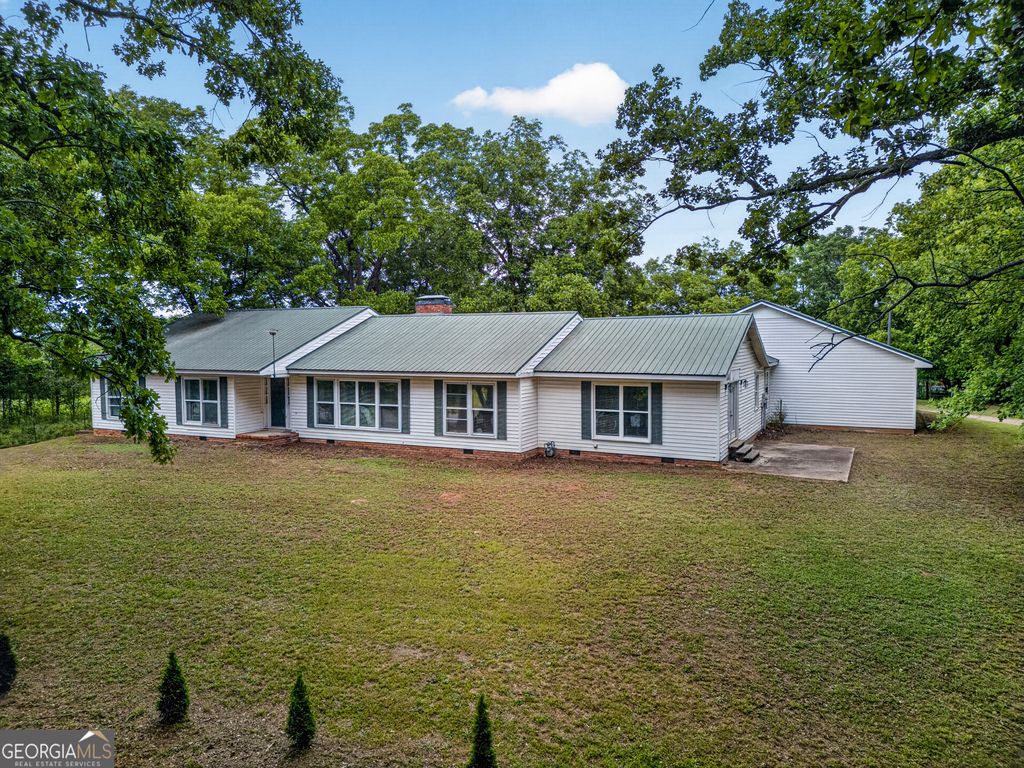 Photo of 2229 Highway 98 E, Danieslville, GA 30633 (MLS # 10764823)