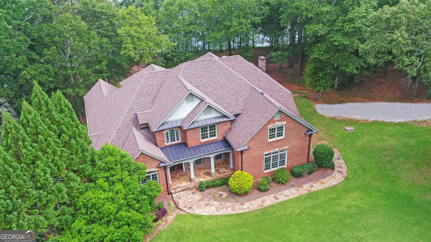 210 Rosewood CIR