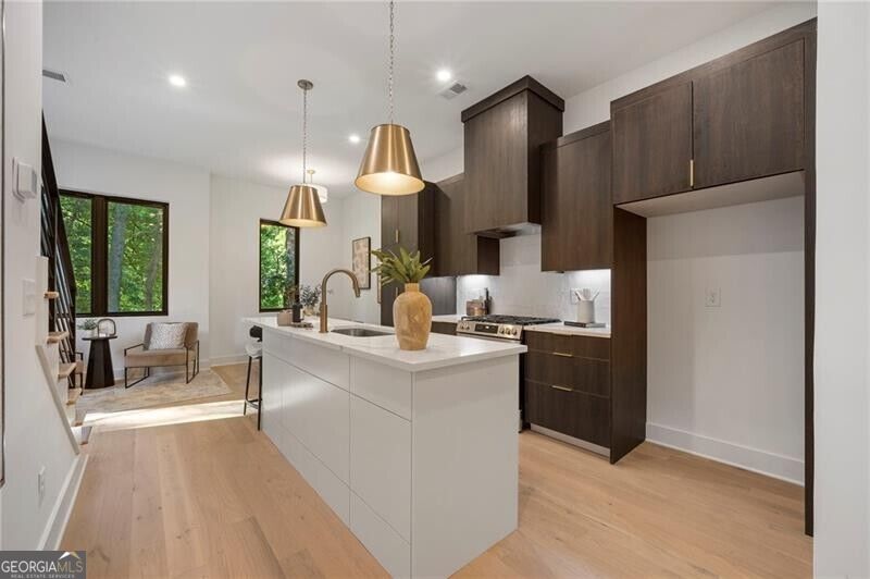 1169 Penny LN