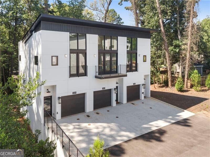 1169 Penny LN