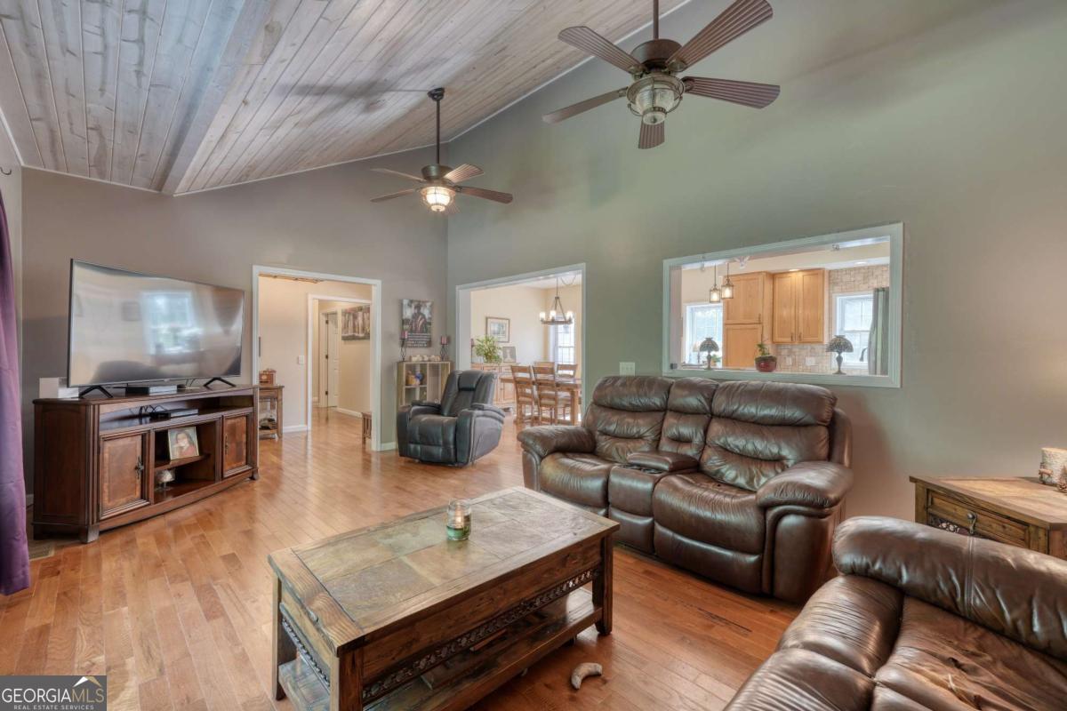 79 Mashie LN