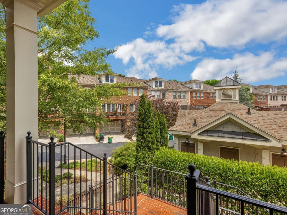 308 Alderwood LN