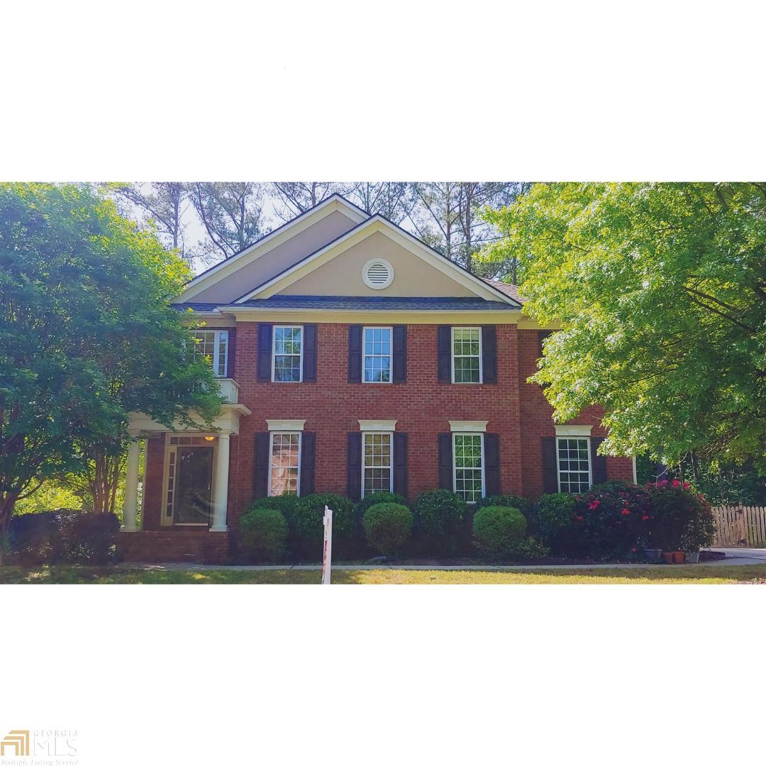 This 5br|4.5 bath home is looking for it's new owner. This home has a Full Finished Entertainers Basement with a Movie Theater and a Bar. The upstairs features an open floor plan, large master suite with walk in closets and oversized jacuzzi tub. **This home needs a little TLC** This home may also be available as a Lease with an Option to Own via my Partnership Program. Ask me for details.