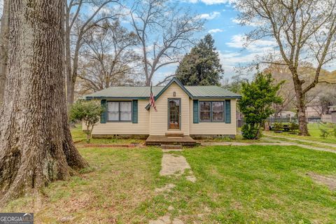 Photo of 97 South Pine St, Trion, GA 30753 (MLS # 10719926)