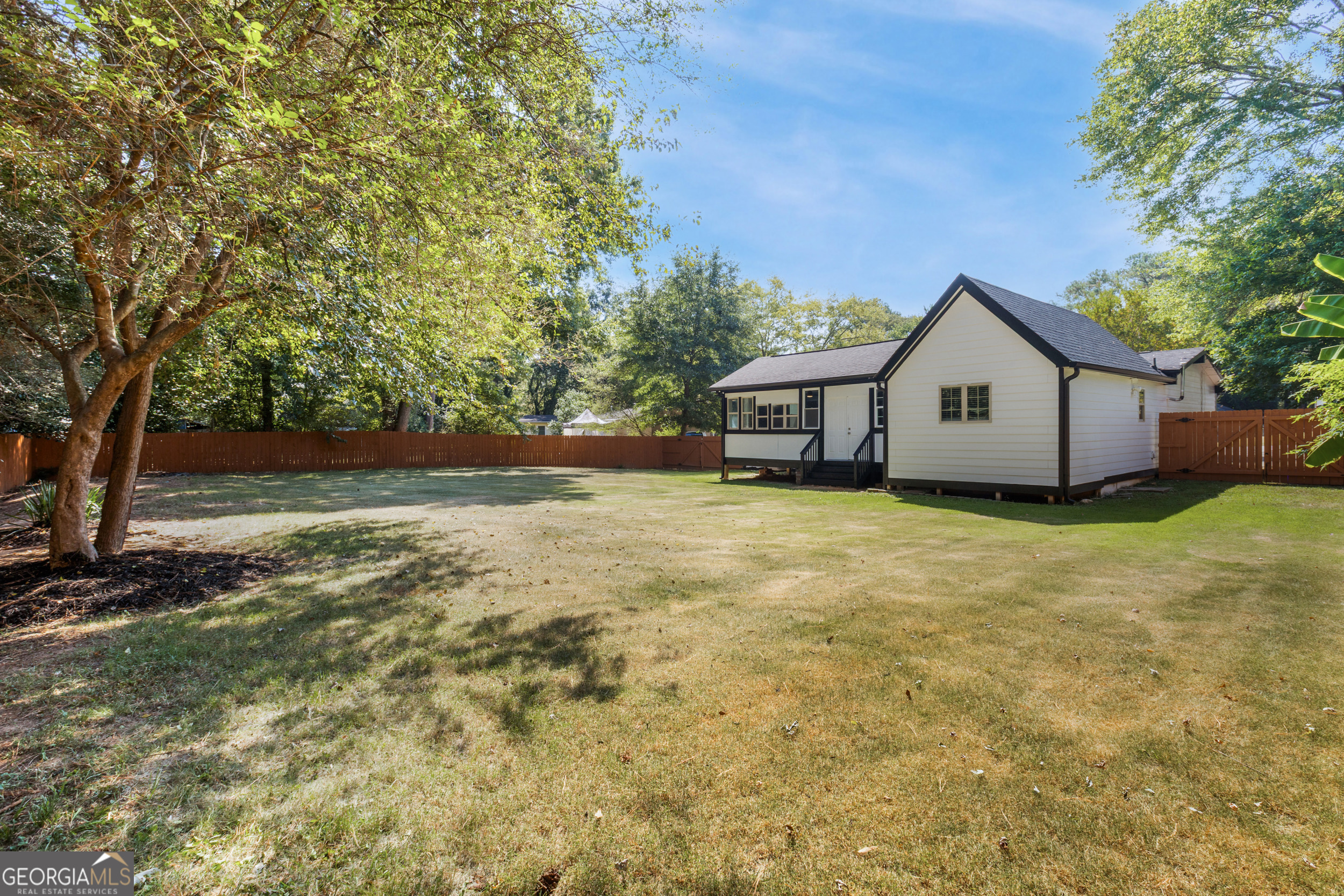 675 Inglewood DR SE