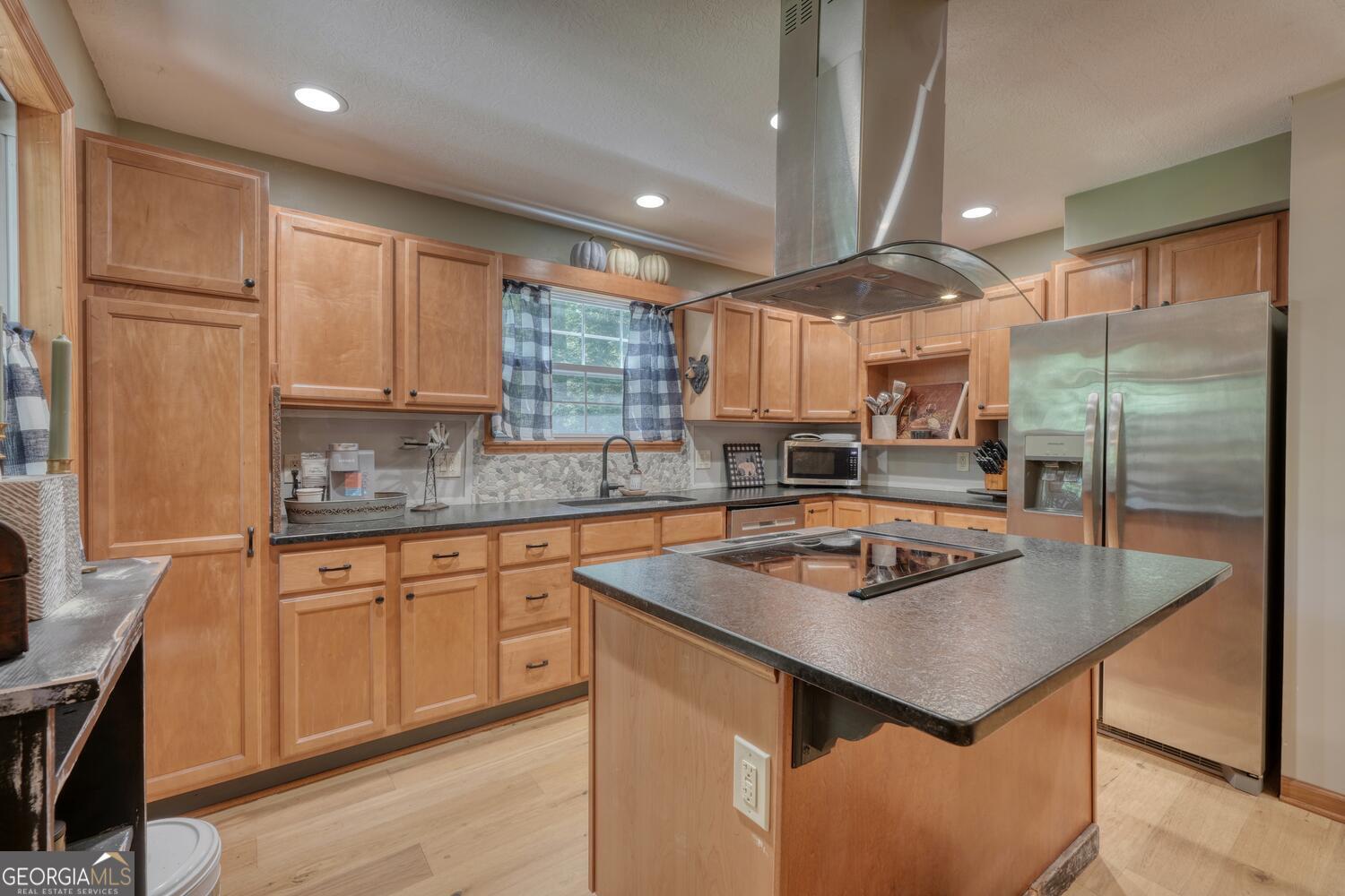 222 Bryant Cove RD