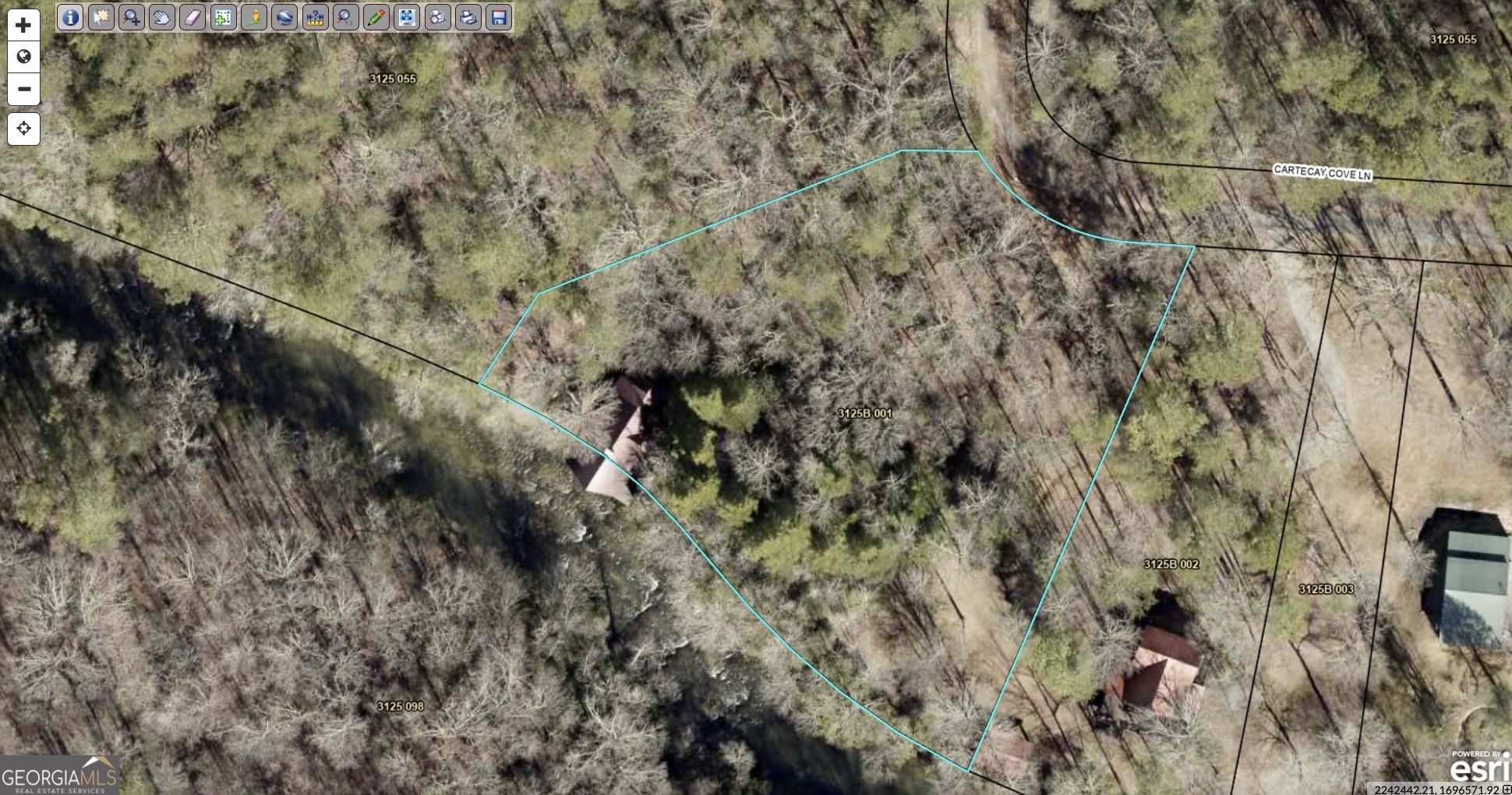 : TRUE LOG CABIN on 1.50 acres is situated only a few feet from this spectacular and noisy stretch of the CARTECAY RIVER. Rare Find this close to the river. Private and Peaceful location. Enjoy your morning coffee relaxing on the Covered Porch taking in the warmth of the OUTDOOR FIREPLACE and sounds of the Cascading River. This 3/2 cabin features a large great room with exposed beams, vaulted ceiling and soaring masonry fireplace. Perfect for entertaining. Exposed beams throughout this rustic mountain cabin. Loft has a private bathroom and can be the 3rd bedroom or an office/studio. Easy access to the charming town of Ellijay with its boutiques, restaurants and antique stores. Hiking, canoeing, river rafting, and golfing all within a short distance. This is a RARE FIND in the beautiful NORTH GEORGIA MOUNTAINS.
