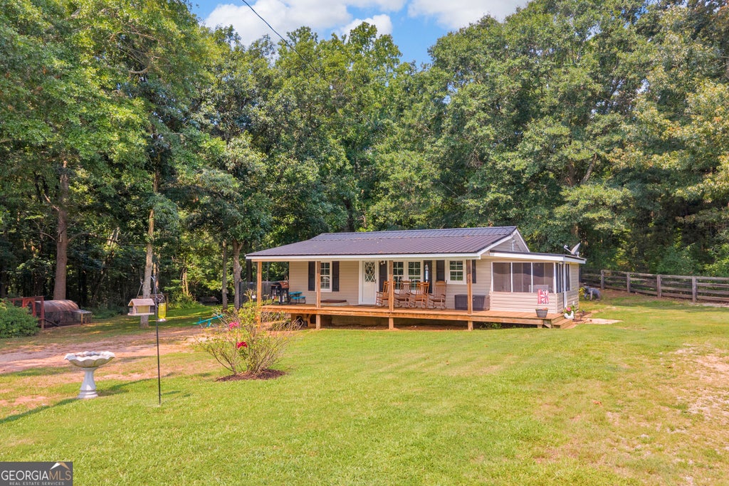 Photo of 4119 Highway 106 N, Danielsville, GA 30633 (MLS # 10816082)