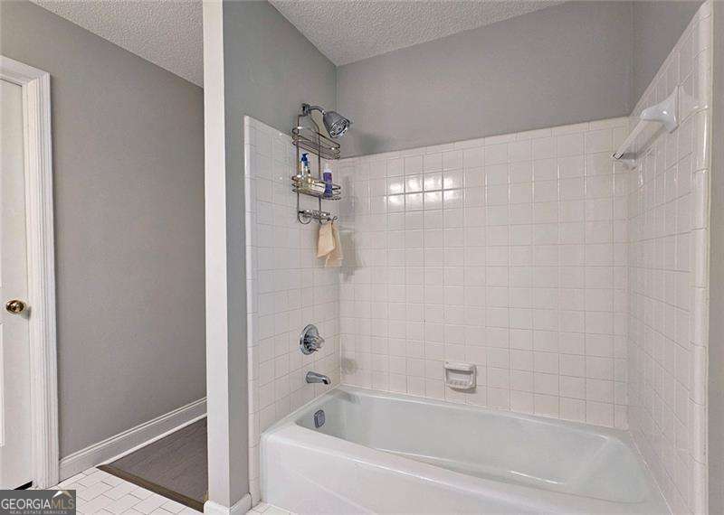 Roswell, Georgia 30075, United States, 4 Bedrooms Bedrooms, ,4 BathroomsBathrooms,Residential,Active,236897