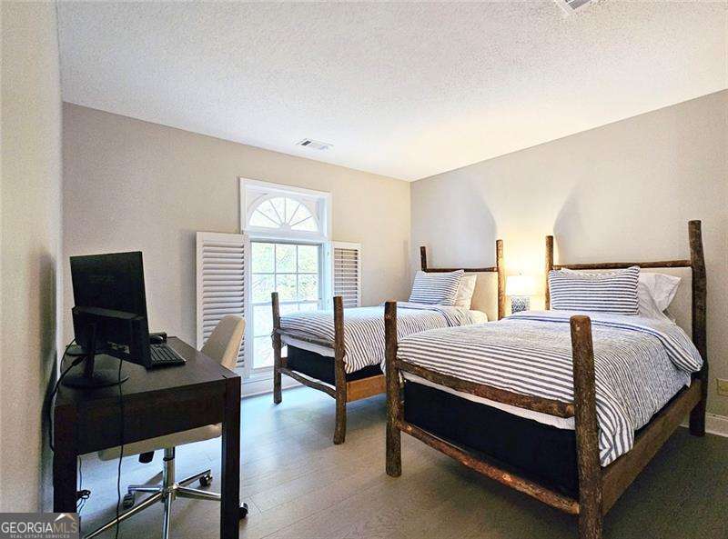 Roswell, Georgia 30075, United States, 4 Bedrooms Bedrooms, ,4 BathroomsBathrooms,Residential,Active,236897