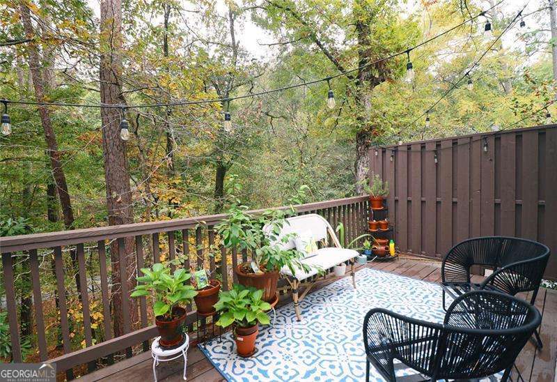 Roswell, Georgia 30075, United States, 4 Bedrooms Bedrooms, ,4 BathroomsBathrooms,Residential,Active,236897