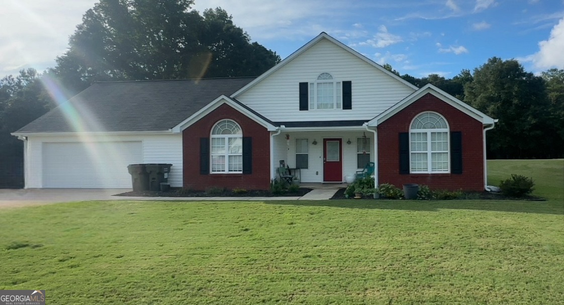 Welcome to 5020 Mulberry Way, Loganville, GA! This lovely 3-bedroom, 2-bath ranch-style home offers an inviting open-concept layout with beautiful flooring throughout. The large bonus room upstairs provides flexible space for a home office, media room, or guest retreat. Step outside to a private, level backyard featuring an above-ground pool and peaceful wooded views-ideal for gatherings, play, or simply unwinding. This home combines comfort, convenience, and charm in a wonderful setting.