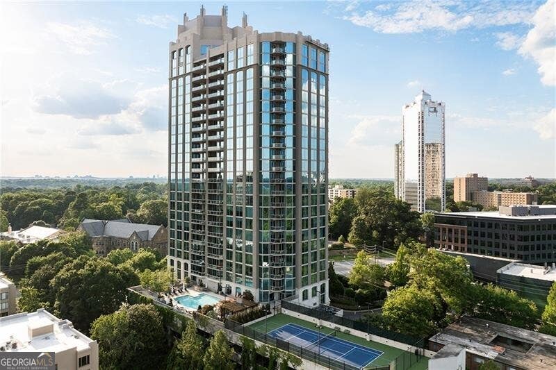 Photo of 2795 Peachtree Road NE #1701, Atlanta, GA 30305 (MLS # 10814082)