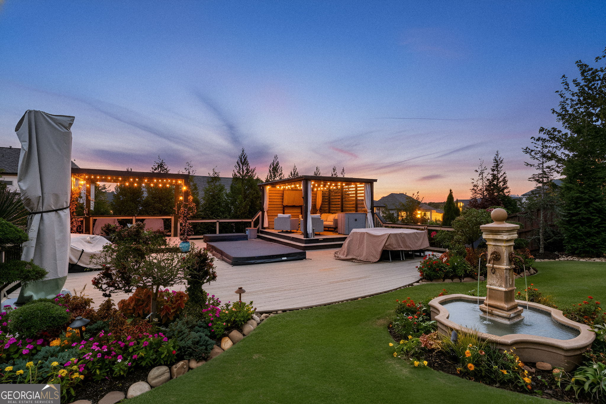 4450 Woodward Walk LN