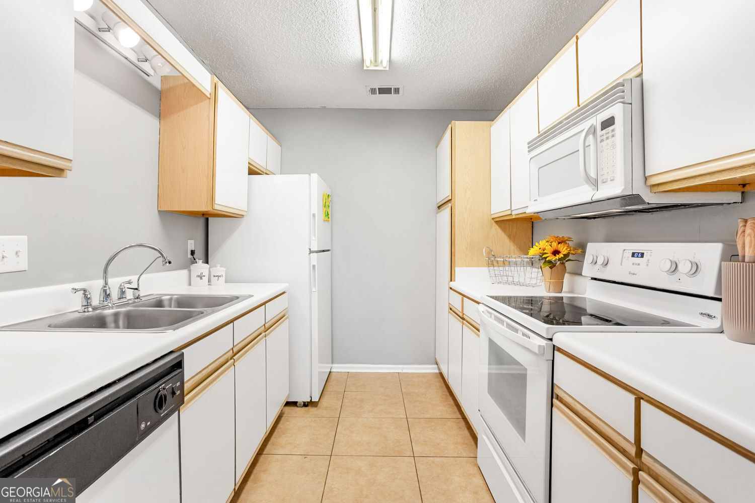 Valdosta, Georgia 31602, United States, 3 Bedrooms Bedrooms, ,2 BathroomsBathrooms,Residential,Active,250235