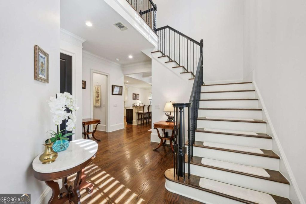 Photo of 9030 Riverbend Manor, Alpharetta, GA 30022 (MLS # 10681102)