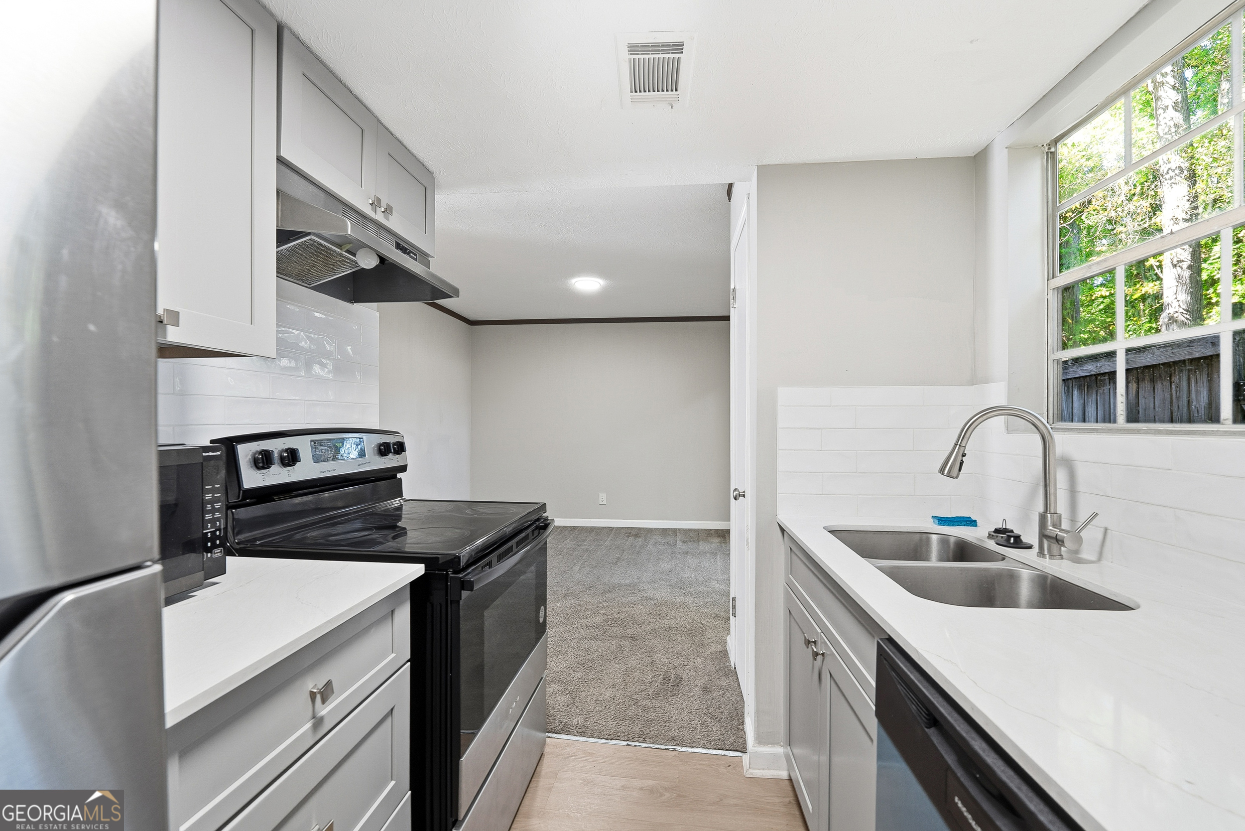 Northdale Condomiuniums - Residential