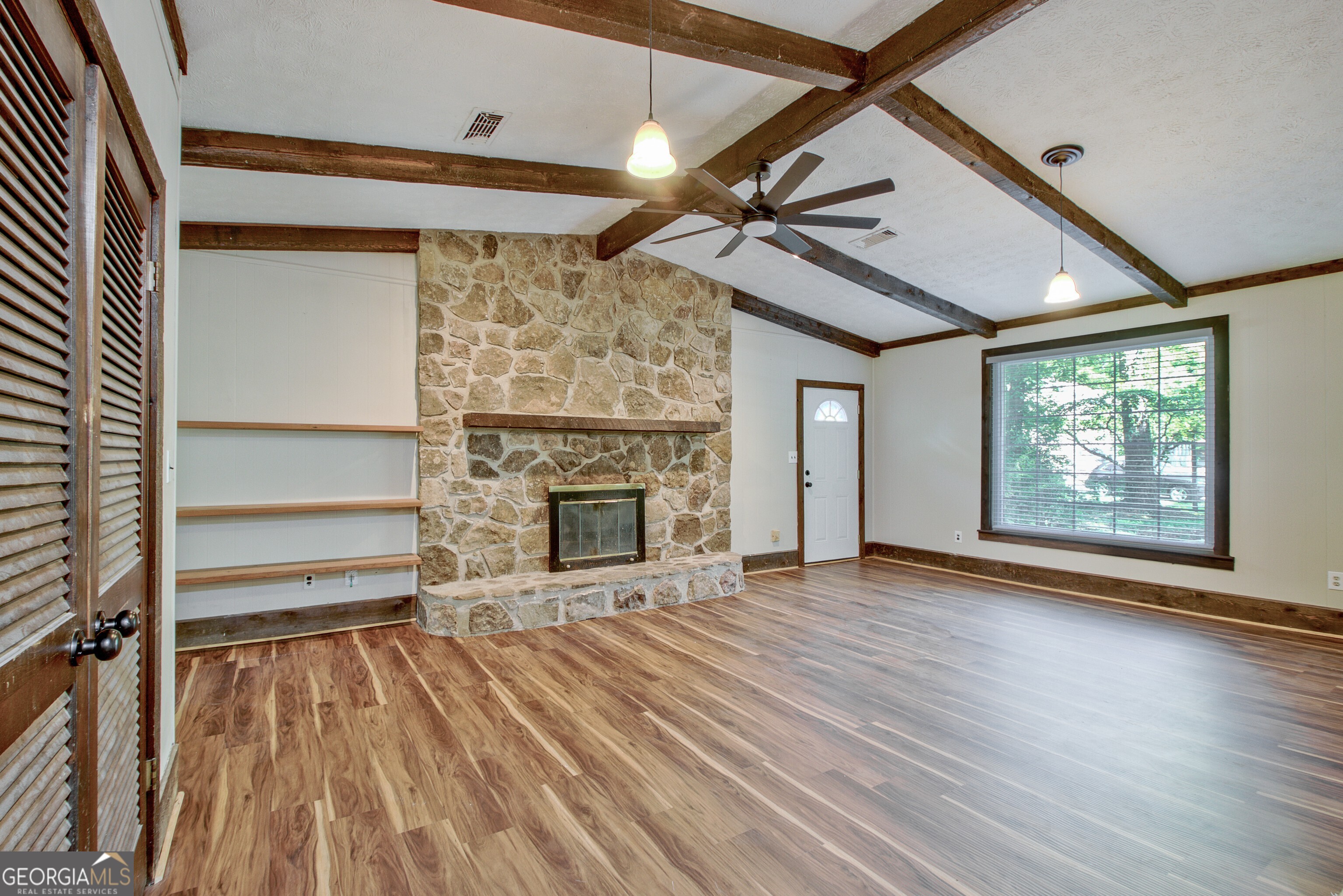 Newnan, Georgia 30265, United States, 3 Bedrooms Bedrooms, ,3 BathroomsBathrooms,Residential,Active,184102