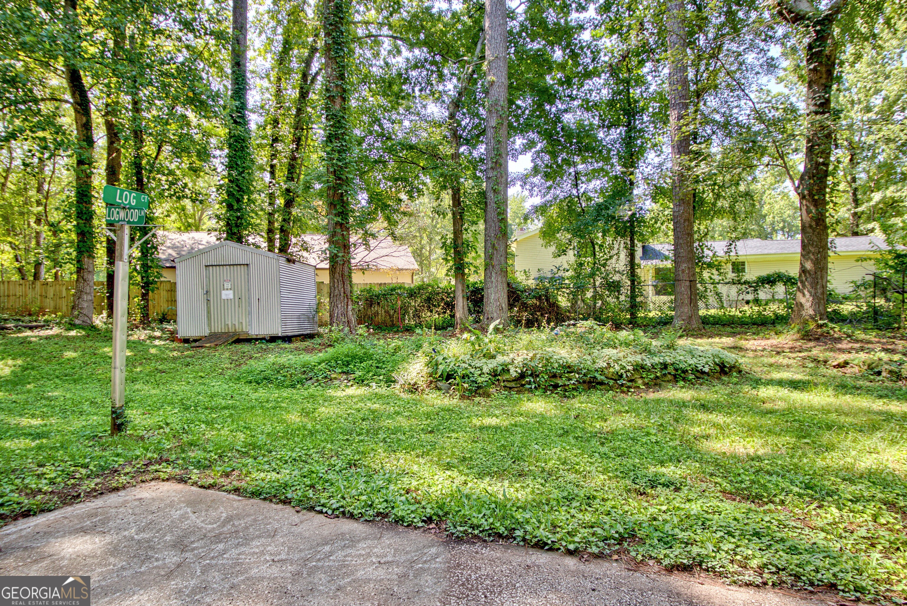 Newnan, Georgia 30265, United States, 3 Bedrooms Bedrooms, ,3 BathroomsBathrooms,Residential,Active,184102