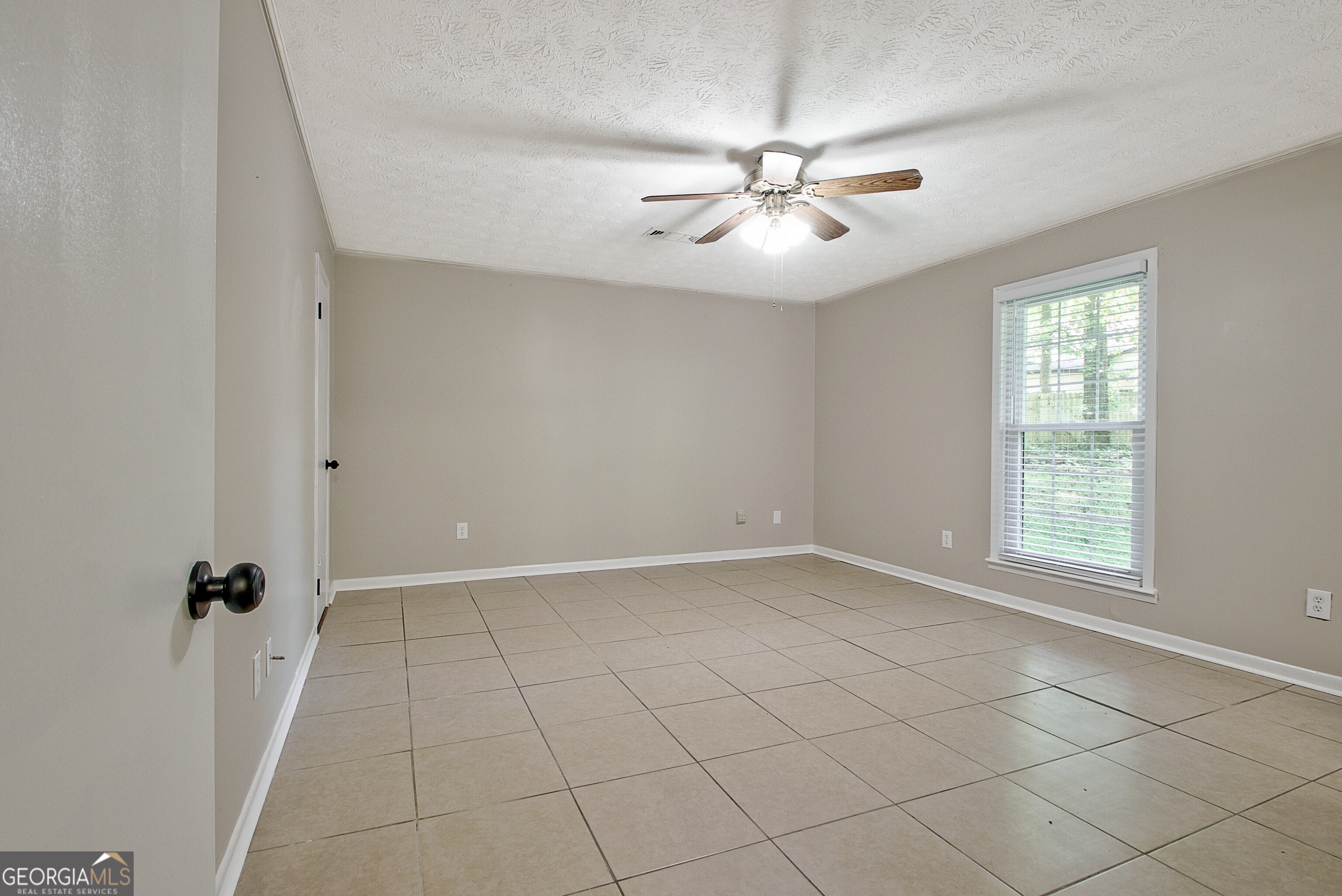 Newnan, Georgia 30265, United States, 3 Bedrooms Bedrooms, ,3 BathroomsBathrooms,Residential,Active,184102